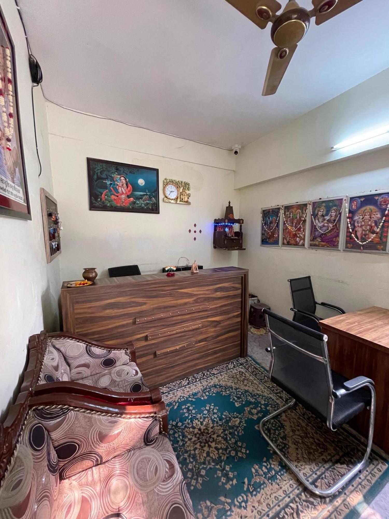 Shree Krishna Garden Hotel Jhusi Bagian luar foto