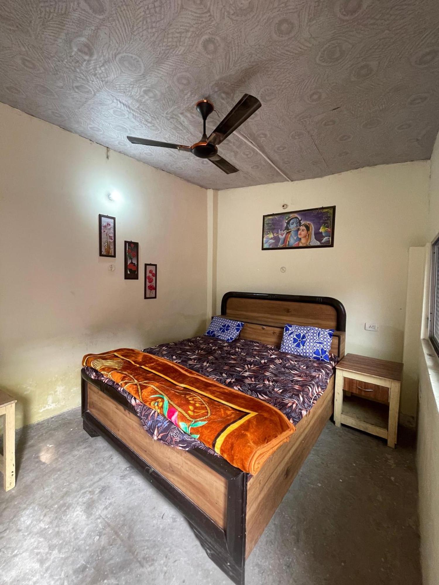 Shree Krishna Garden Hotel Jhusi Bagian luar foto
