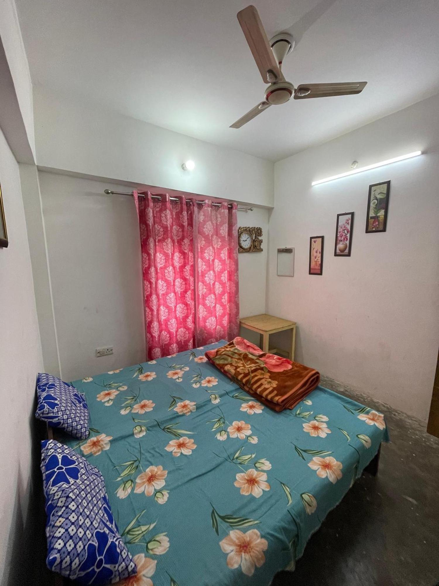 Shree Krishna Garden Hotel Jhusi Bagian luar foto